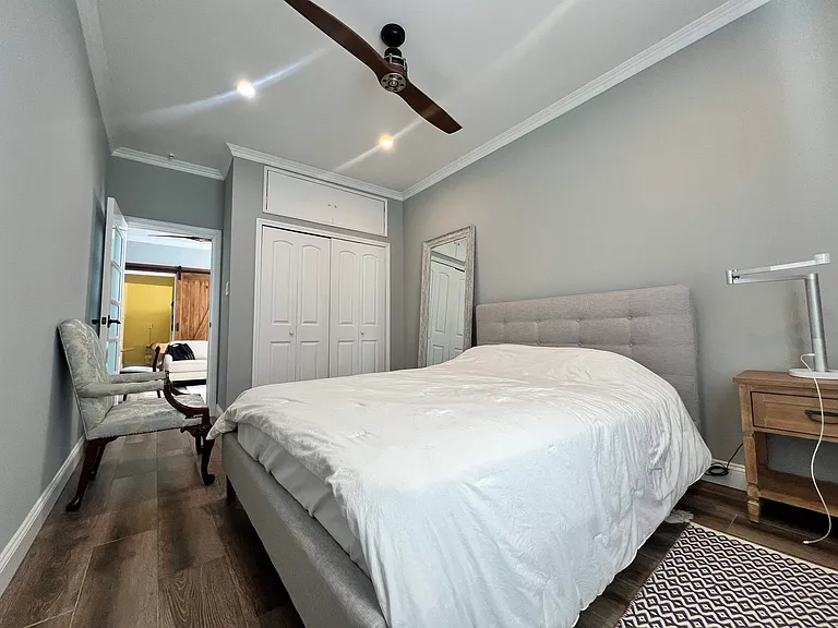 7812 Hudson Ave — Photo 11