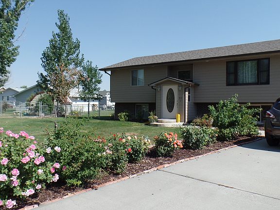 3rd image of 915 Blue Sage Ct