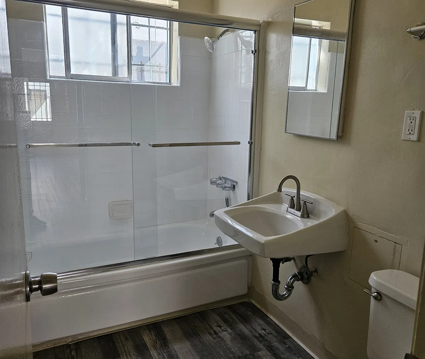 1 bed, 600 sqft, $1,750 — Photo 3
