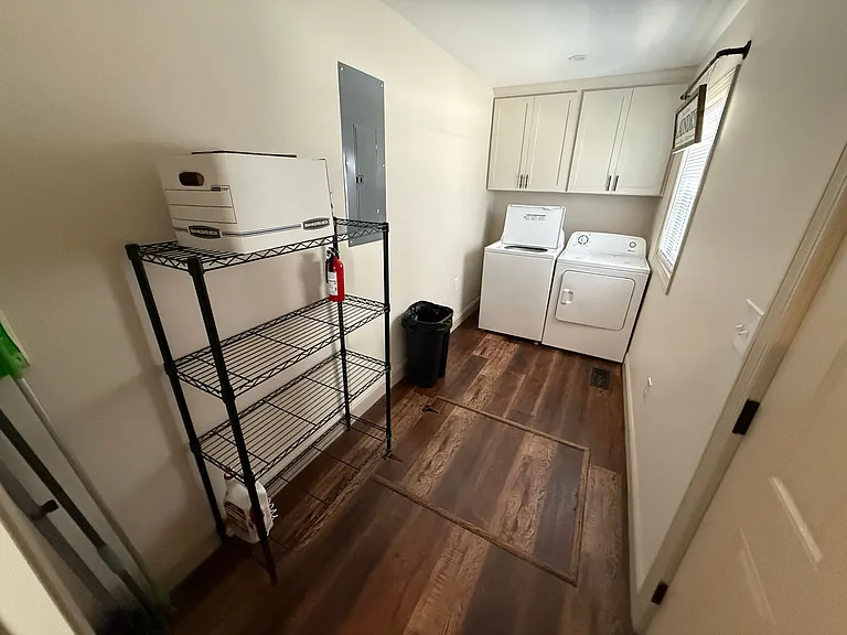 2108 Veterans Dr — Photo 26