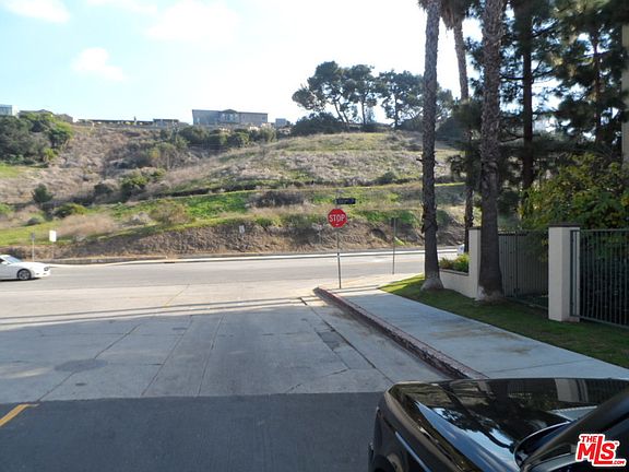 3rd image of 4600 Don Lorenzo Dr APT 40