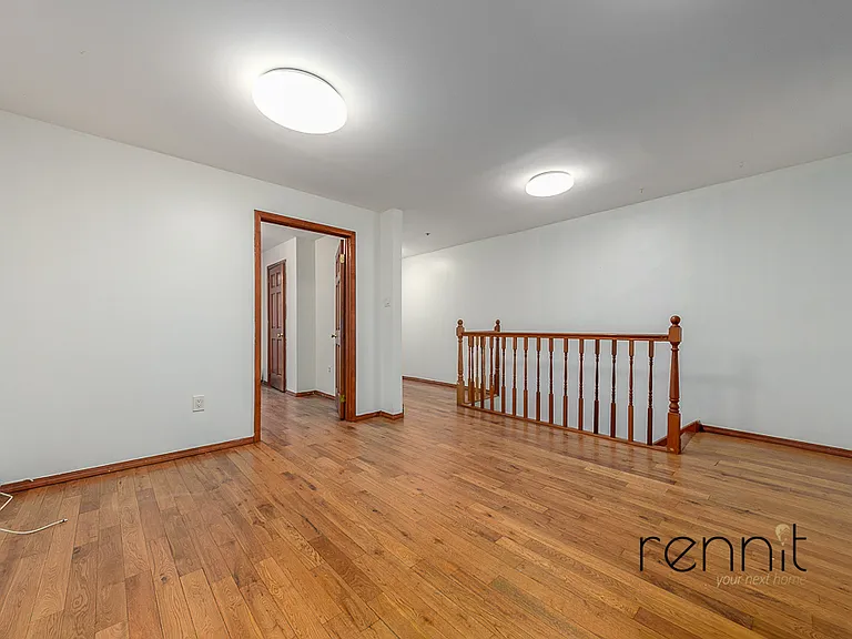1168 Putnam Ave #PRIVATE-BACKYARD — Photo 4