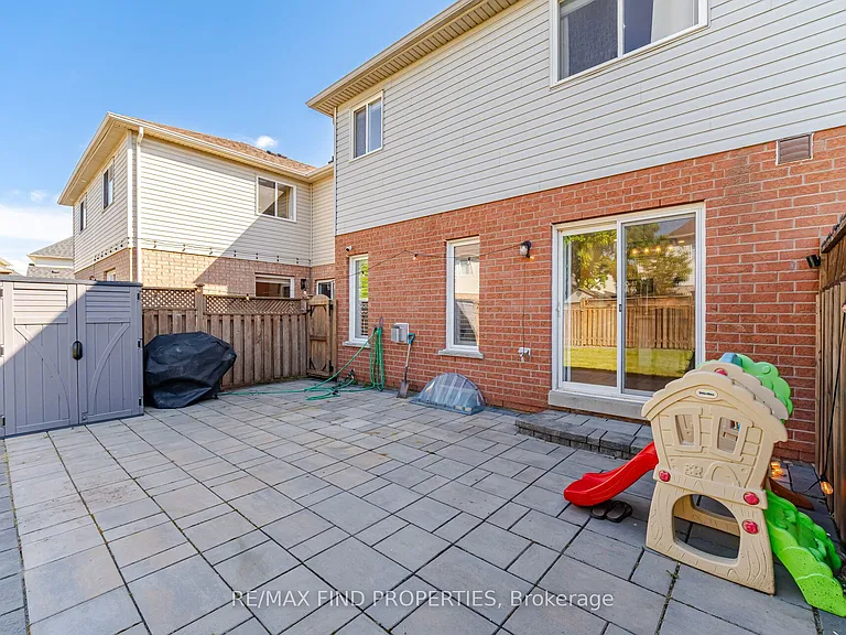 75 Harris Blvd — Photo 46
