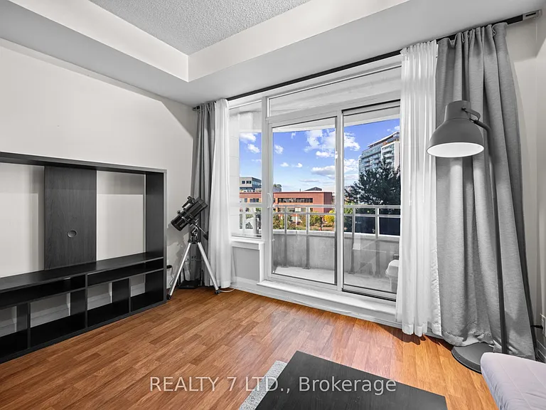 1070 Sheppard Ave W #323 — Photo 11