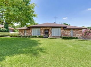 4113 Village Green Dr, Irving, TX 75038