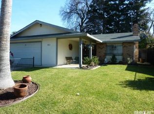 9512 Linda Rio Dr, Sacramento, CA 95827