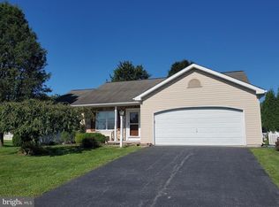 130 Torrey Pines Dr, Mount Wolf, PA