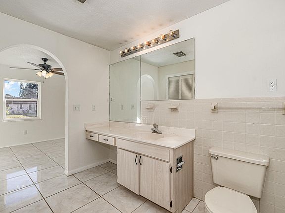4th image of 4178 Holder Park Dr