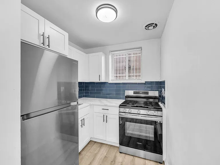 115 Orchard St — Photo 1