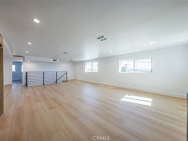1332 S Longwood Ave #3 — Photo 17