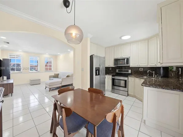 6997 W 29th Ave Unit 202, Hialeah, FL 33018