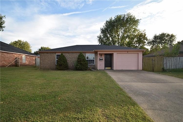 1st image of 7 Burnett Cir