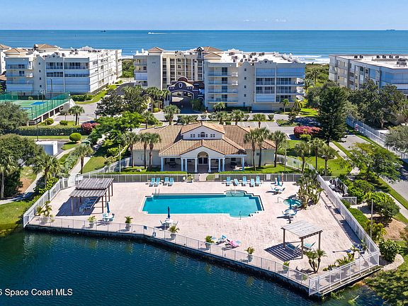 4th image of 701 Solana Shores Dr