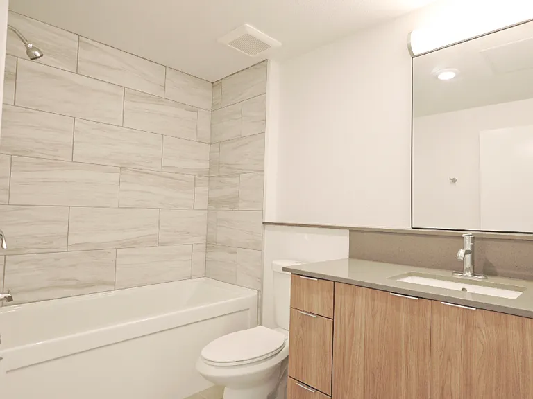 301D Apartments — Photo 14