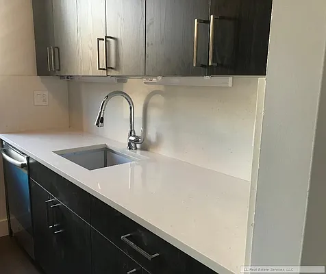 Rented by LL Real Estate Services | media 11