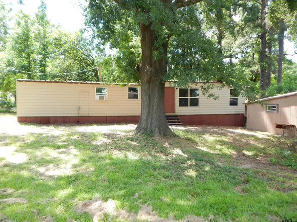 214 Lawrence St, Gilmer, TX 75644