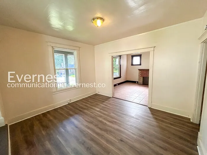2022 McLaran Ave — Photo 7