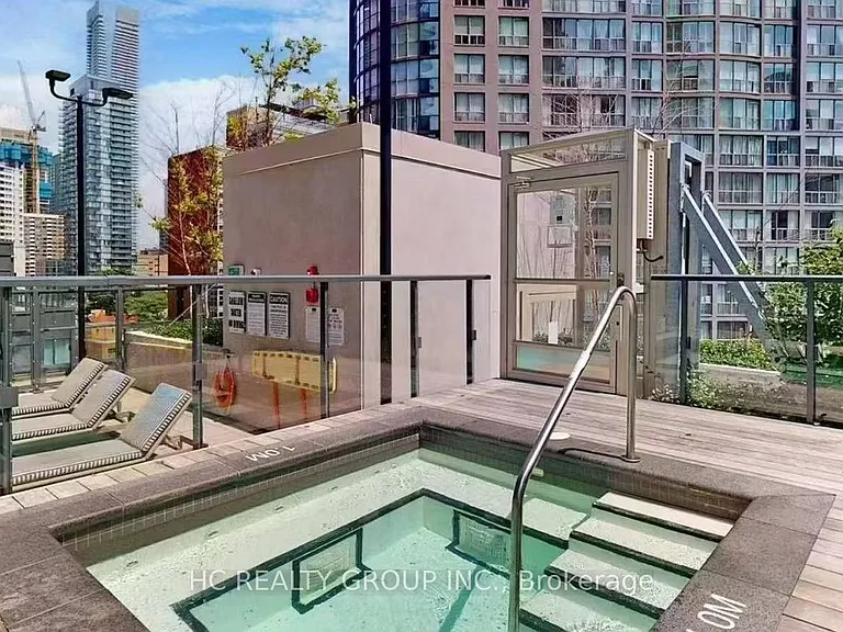 955 Bay St #2218 — Photo 12