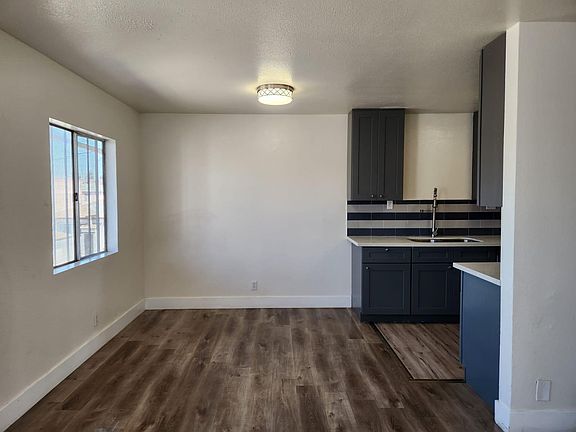 3rd image of 721 W 81st St APT 6