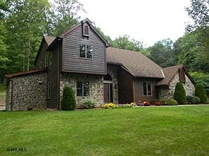 1st image of 401 Hickory Dr