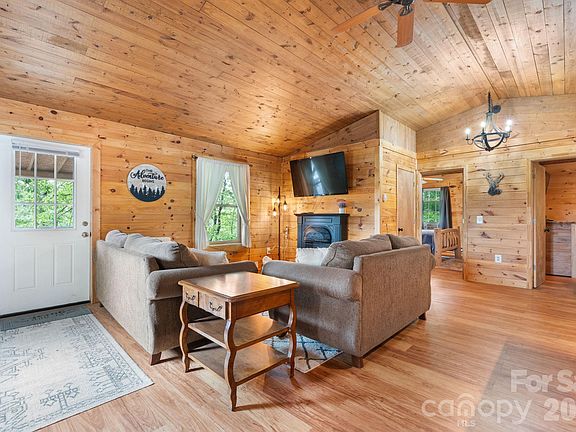 4th image of 7042 Martin Ln