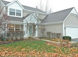 15 Clove Ct, South Elgin, IL 60177