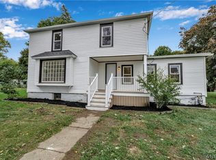 7124 Ridge Rd, Lockport, NY 14094