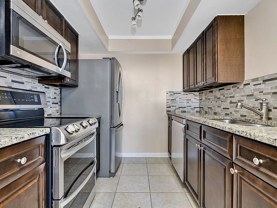 223 Dolphin Point LLC Apartment Rentals Clearwater Beach, FL Zillow