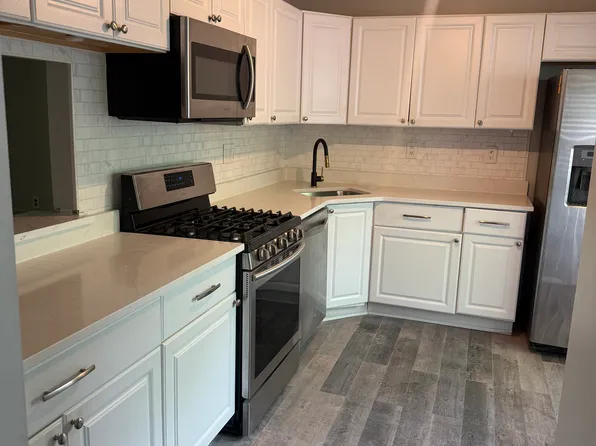 323 Constitution Cir, North Brunswick, NJ 08902