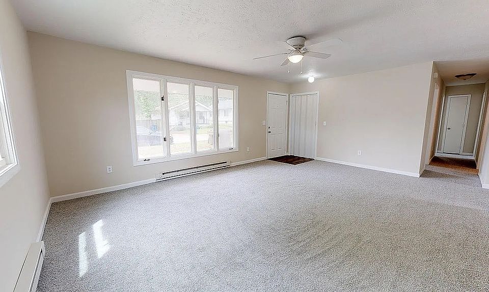 1st image of 200 N Daniel Ave