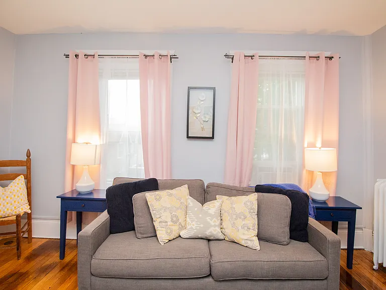 636 Washington St #5 — Photo 4