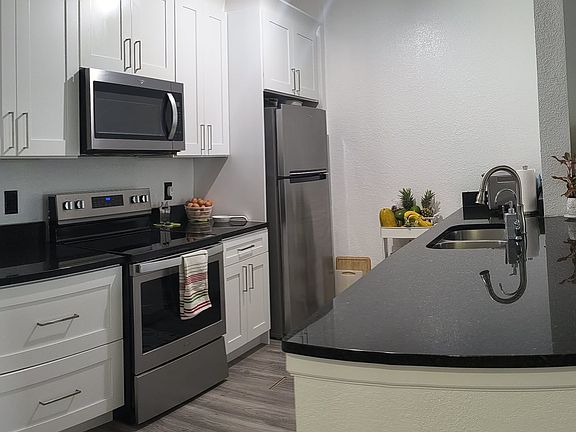 4th image of 6380 Contessa Dr