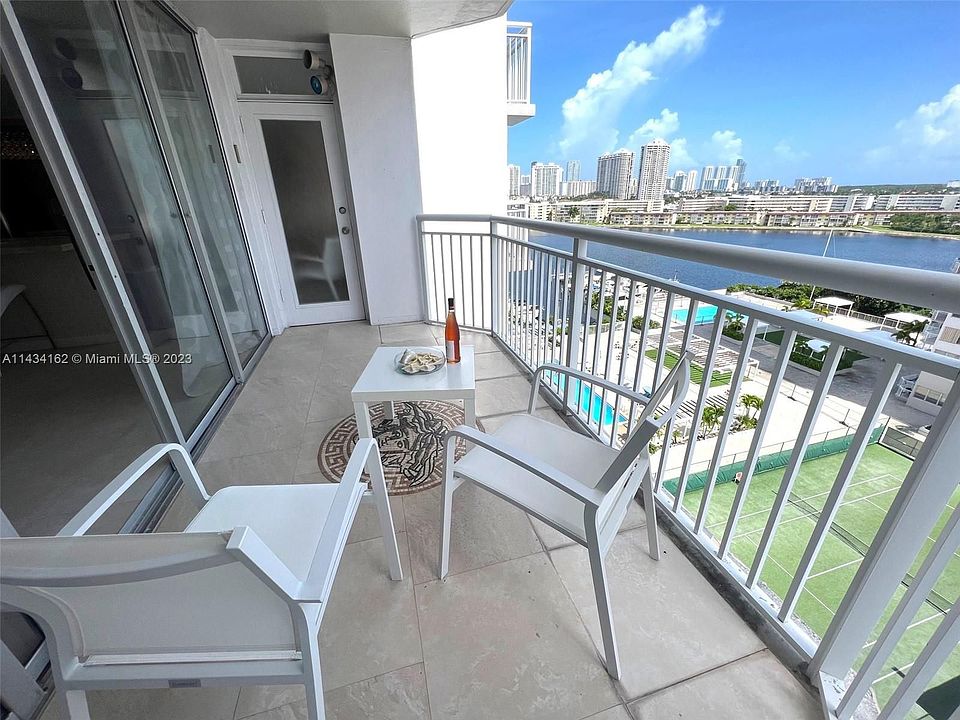 1st image of 18061 Biscayne Blvd APT 1001