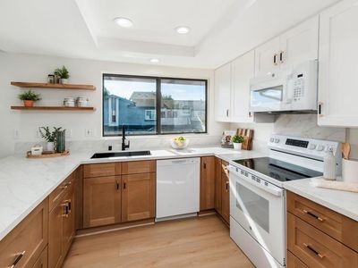 4085 Crystal Dawn Ln Unit 201, San Diego, CA, 92122