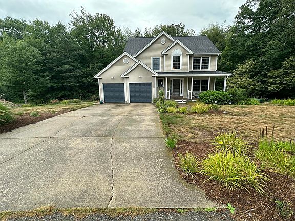 3rd image of 42 Tuttle Lane