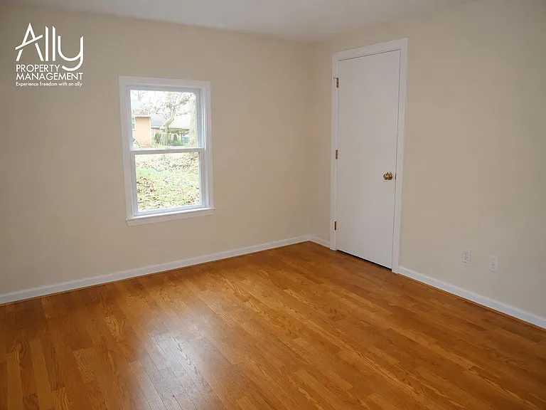 210 Raymond Ave #B — Photo 8