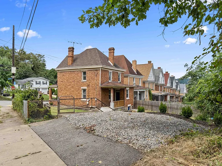 400 W Prospect Ave — Photo 30