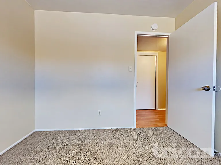 10061 Lincoln Village Dr — Photo 11