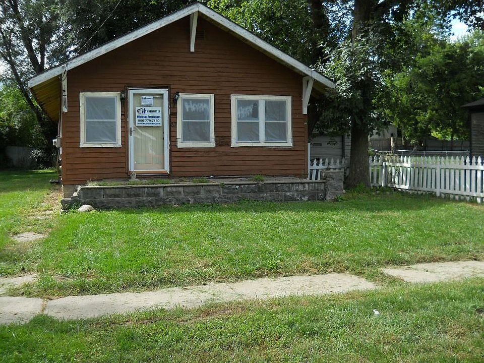 1st image of 87 Sharon Ave