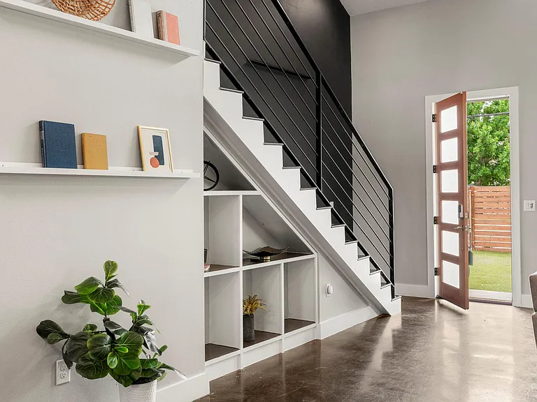 5204 Samuel Huston Ave — Photo 12