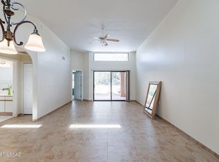 992 W Calle De Emilia, Green Valley, AZ 85614