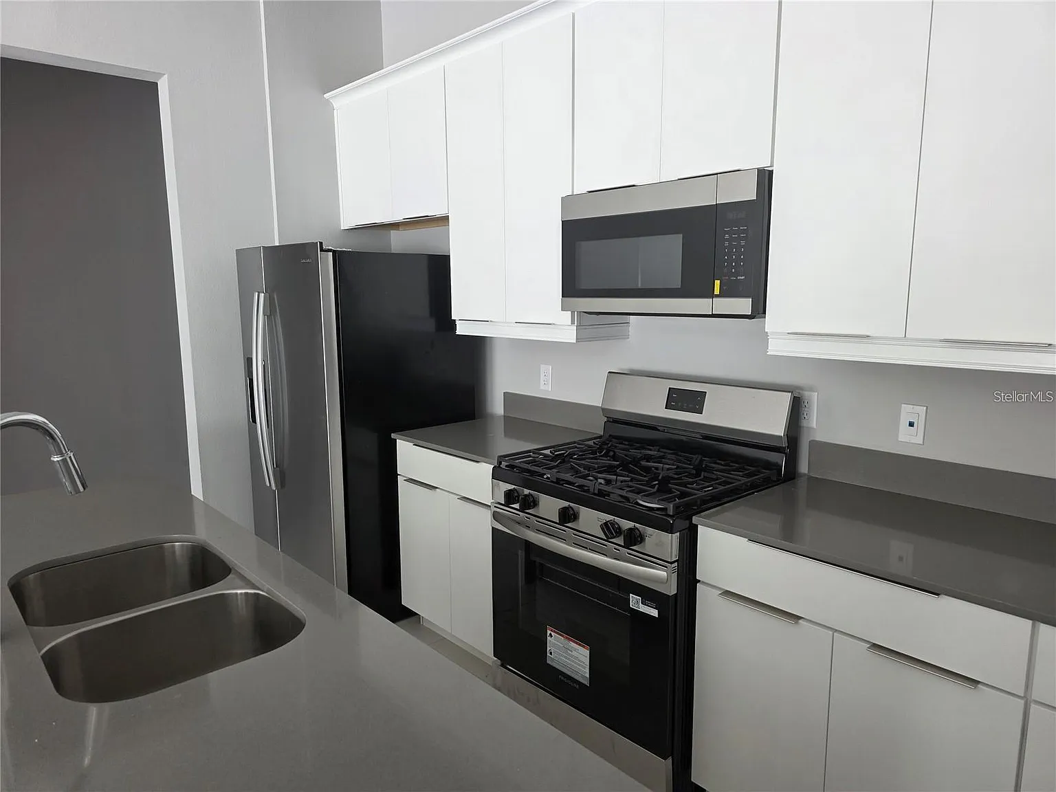 3 bed, 1503 sqft, $2,300 — Photo 3