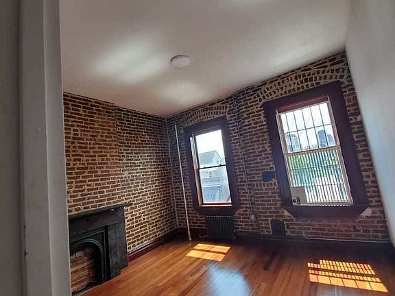 4th image of 247 W 11th St APT 20