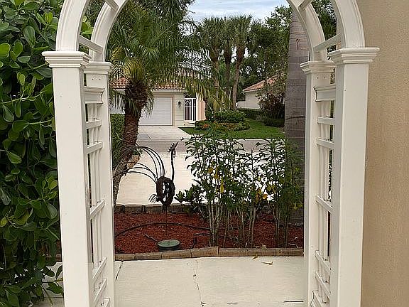arbor entrance to side yard