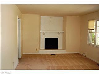 2nd image of 2711 Lilac Dr
