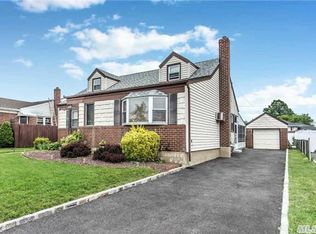 3842 Hahn Ave, Bethpage, NY 11714