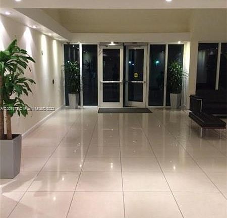 4th image of 120 Lakeview Dr APT 219