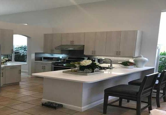 Home For Sale In Woodfield Country Club