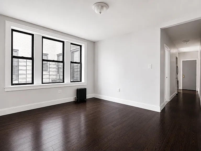 87 Post Ave #54 — Photo 3