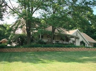 2299 Hall Rd, Hartford, WI 53027